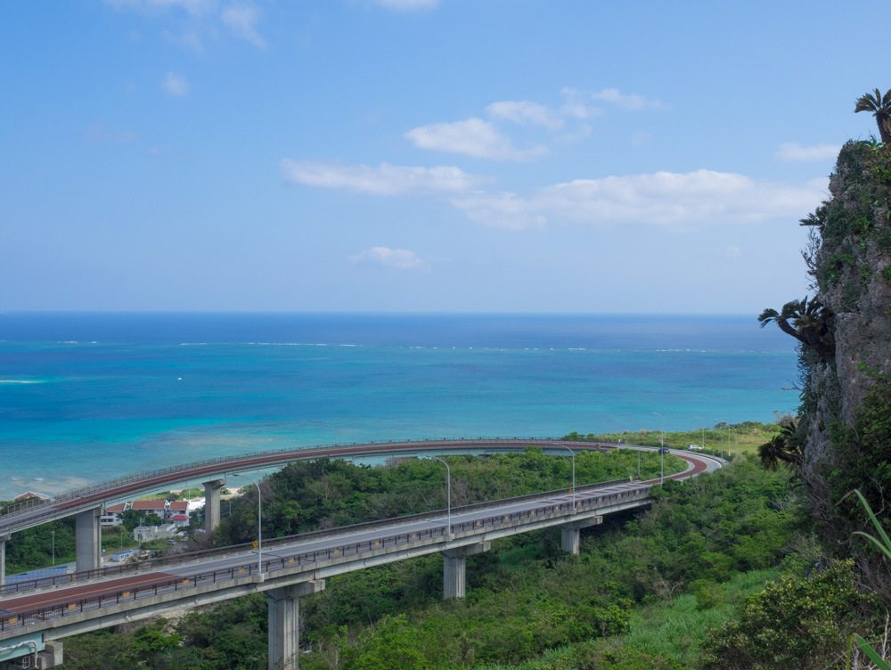沖縄はドライブが最高 沖縄移住者がおすすめする14スポット