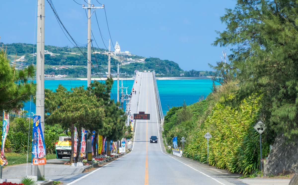 車で行ける沖縄の離島 本島からアクセスできる魅力的な島々