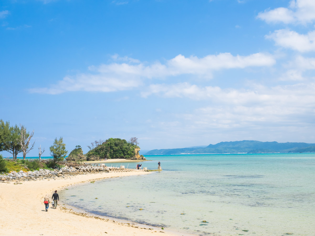 屋我地ビーチ付近