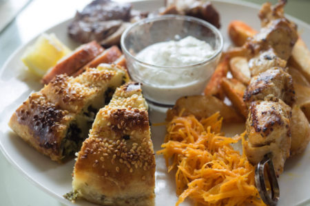 ギリシャ料理のリトルグリークキッチン