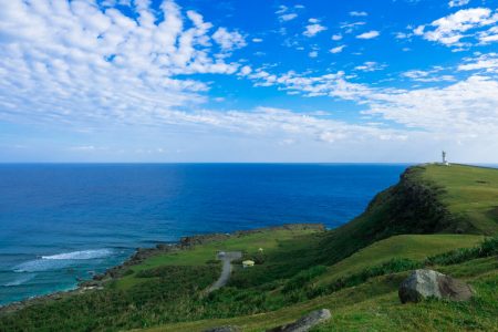 東崎と灯台と海