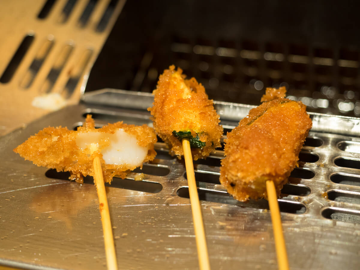 串カツ食べ放題 串家物語 イオンモール沖縄ライカム店 自分で揚げるからワイワイ楽しい