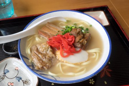 豚骨出汁のスープ