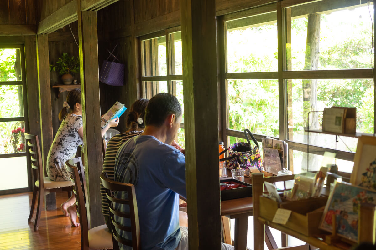沖縄北部の古民家カフェ 喜色 きいろ でゆったり時間 屋我地の旬の野菜たちに舌鼓 Oday