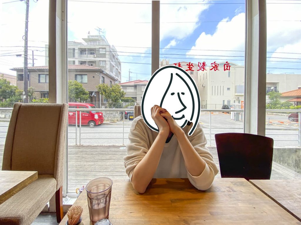窓際の席